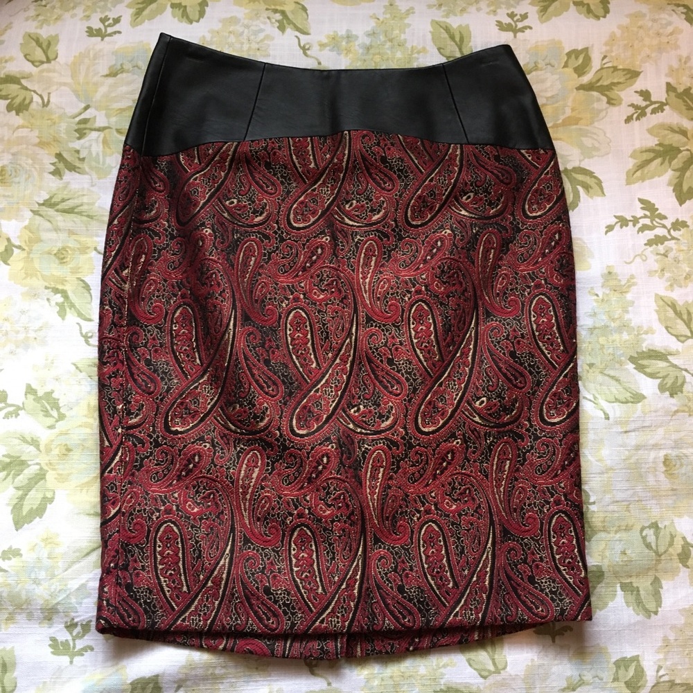 THE LIMITED Red and Gold Pencil Skirt